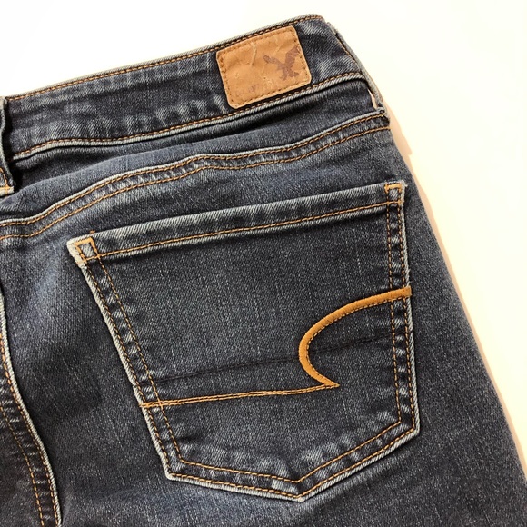 American Eagle Low Rise Distressed Jegging 2 Short - Picture 8 of 8
